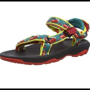 Teva Y Hurricane XLT 2 Sport Sandal fire truck- little kids sz 9